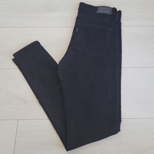 Levi’s Black High Rise Super Skinny Jeans 720 size 27
